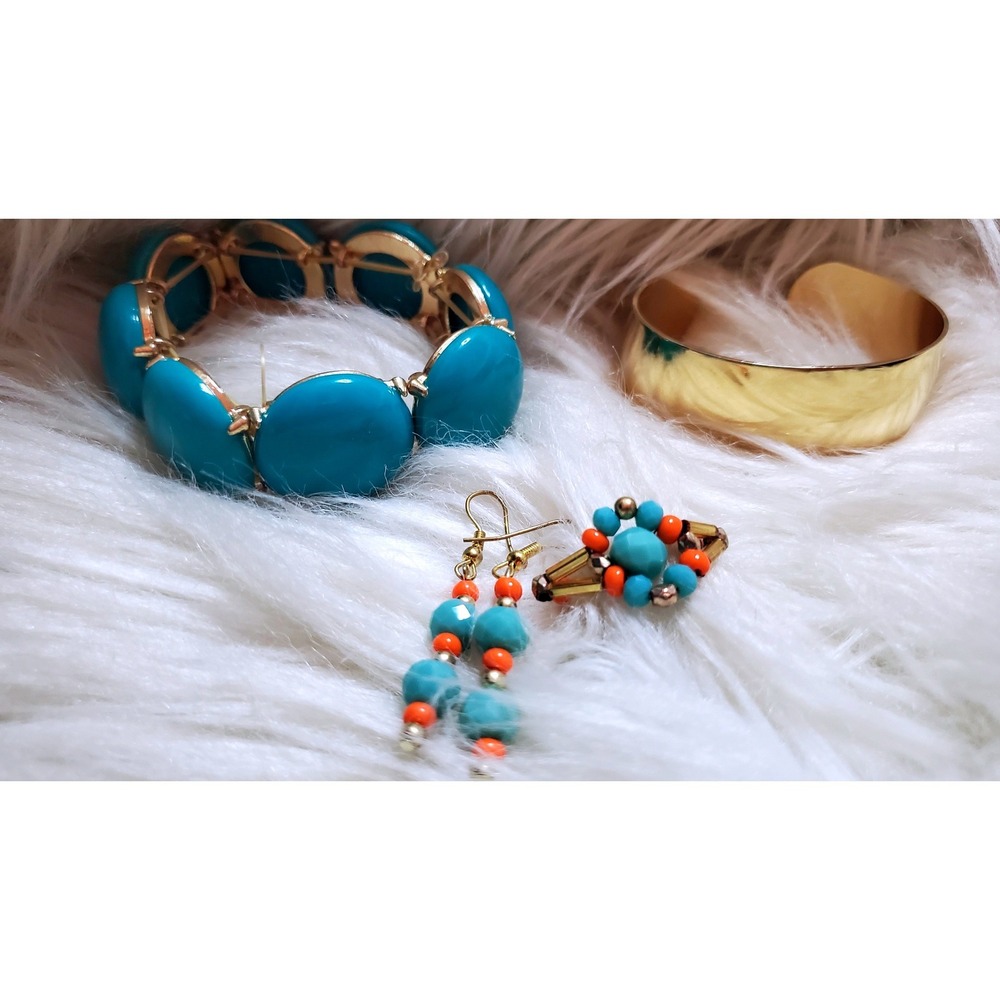 Vintage Style Turquoise Gold Tone Jewelry Set Bracelets Ring Earrings 4pc Lot